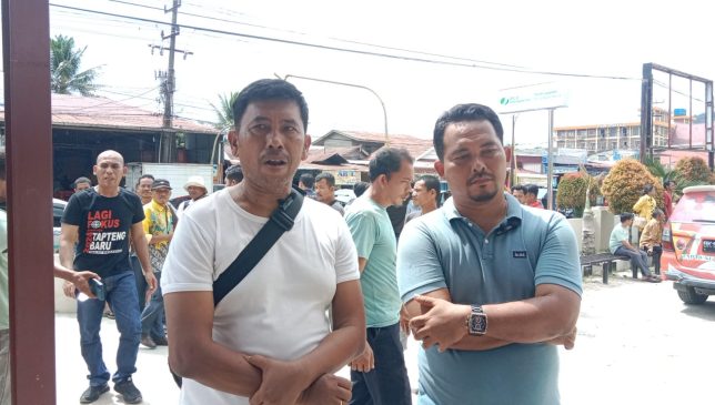 Mantan Bupati Bakhtiar Sibarani Nyaris Keroyok Ametro Pandiangan di RSUD Pandan