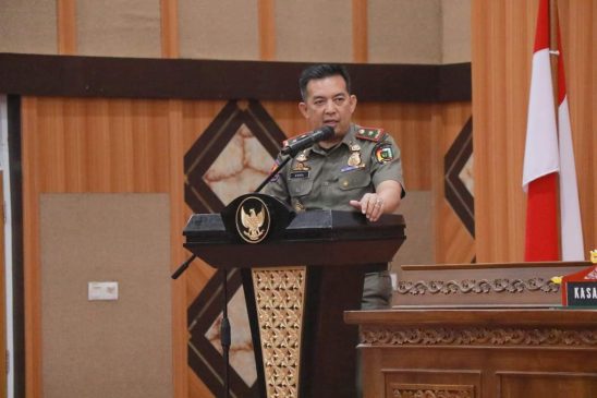 Ratusan Tim Gabungan di Pekanbaru Copot APK Pilkada Mulai Akhir Pekan ini