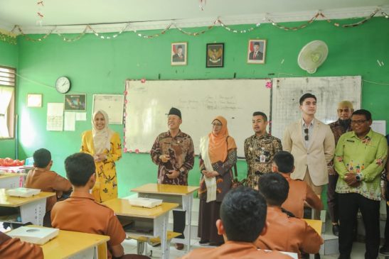 Pj Walikota Dampingi Komisi X DPR RI Cek Kasus Bullying di SMPN 15 Pekanbaru