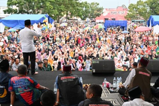 Kampanye Paslon Abdul Wahid – SF Hariyanto Dihadiri Ribuan Warga Kampar di Air Tiris