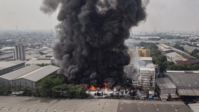 Kebakaran Pabrik Minyak Goreng di Bekasi, 9 Tewas