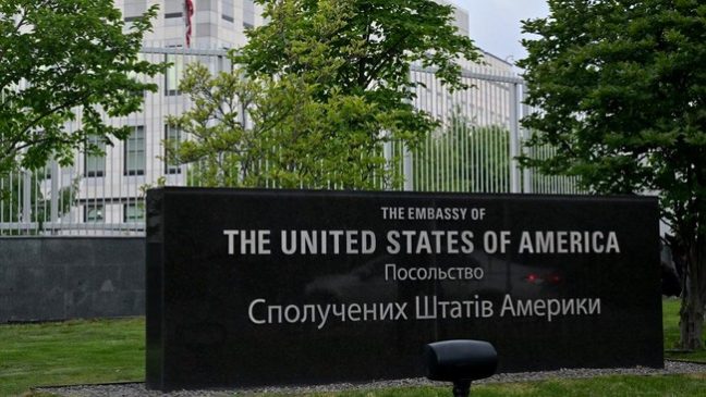 Rusia Ancam Pakai Nuklir Balas Rudal Jarak Jauh Ukraina