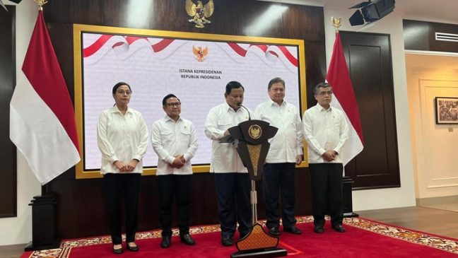 Prabowo Umumkan Upah Minimum 2025 Naik 6,5 Persen