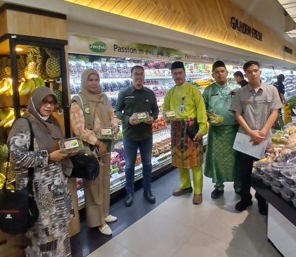 Pastikan Keamanan Konsumen, Pemprov Riau Cek Intensif Anggur Shine Muscat
