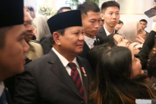 WNI di Beijing Sambut Kedatangan Presiden Prabowo