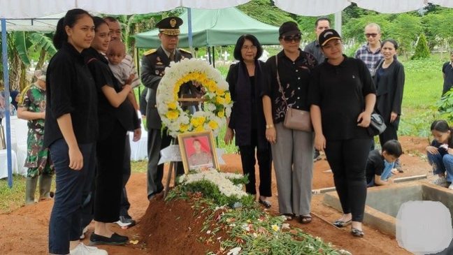Acara Pemakaman Kompol Ulil, Keluarga Marah