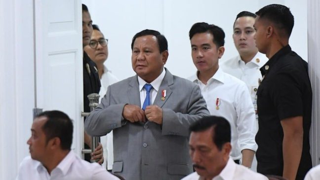 Titip Pemerintahan ke Gibran, Prabowo ke Luar Negeri