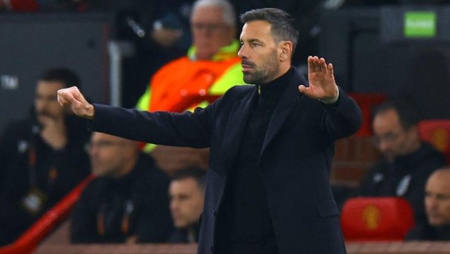 Leicester City akan Dilatih Ruud van Nistelrooy