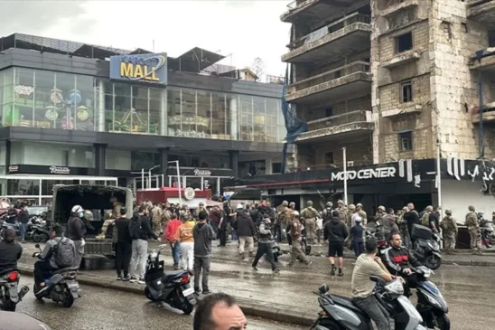 Beirut Diterjang Banjir, Warga Terjebak di Mobil