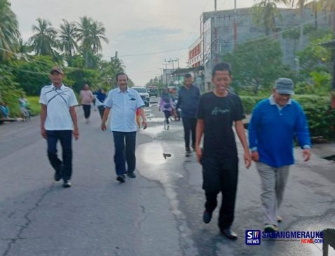 Bijak Menang, Tokoh Masyarakat Rohil Tunaikan Nazar Jalan Kaki 10 Kilometer