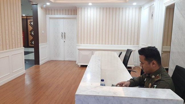 Usai Geledah Kantor Wali Kota Pekanbaru, KPK Copot Segel Ruangan