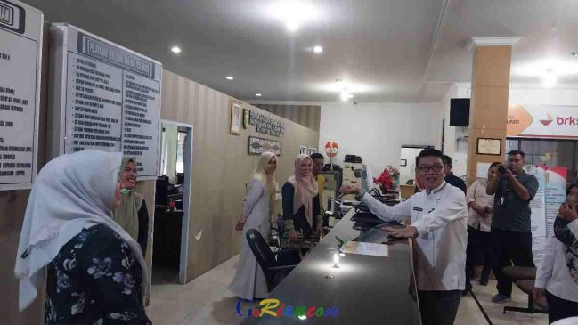 Pj Sekda Kuansing Pastikan Pelayanan Publik Berjalan di Hari Terjepit