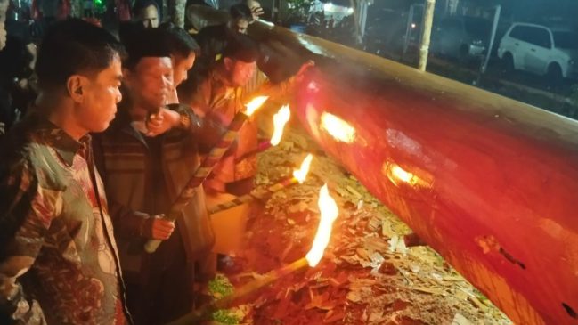 Bupati Kuansing Kumpulkan Rp127 Juta untuk Jalur Muaro Sentajo