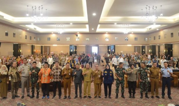 Wakil Ketua DPRD Pekanbaru Tengku Azwendi Hadiri Uji Publik RADKSB