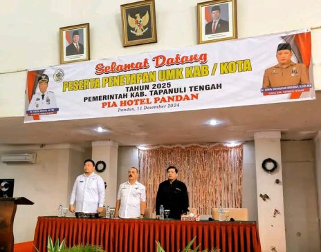 Asisten Ekbang Tapteng Buka Kegiatan Pembahasan UMK Tapteng Tahun 2025