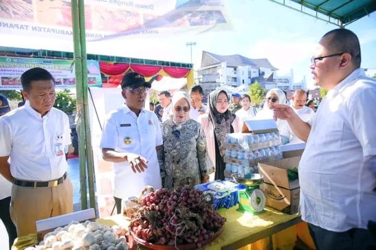 Jelang Natal dan Tahun Baru, Pj Bupati Tapteng Buka Gerakan Pangan Murah