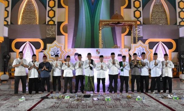 Pimpinan DPRD Pekanbaru Hadiri Peringatan Maulid Nabi Muhammad SAW 1446 Hijriah
