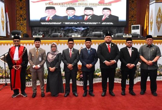 Pelantikan Pimpinan DPRD Pekanbaru Periode 2024-2029