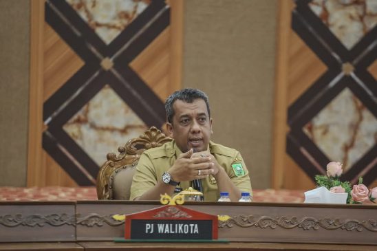 Pj Walikota Pastikan Perayaan Natal di Pekanbaru Berlangsung Kondusif