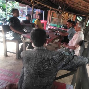 Babinsa Koramil 04/Pinangsori Lakukan Komunikasi Sosial Bersama Warga Pinagsori