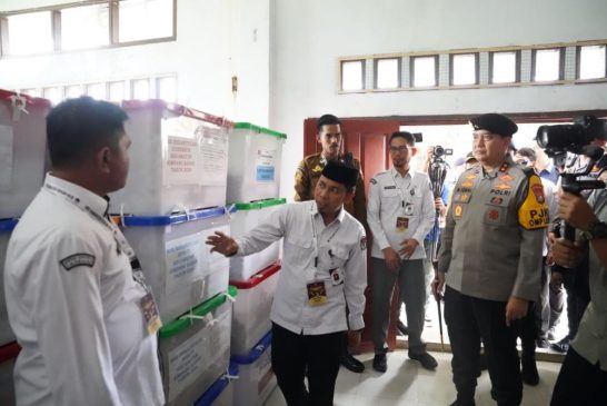 Kapolda Riau Tinjau Rapat Pleno Pilkada Rohil