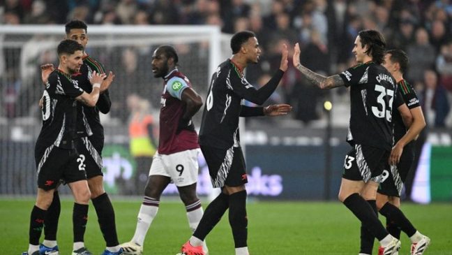 Arsenal Hancurkan West Ham United