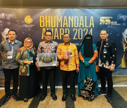 Pj Gubri Terima Penghargaan Bhumandala Award 2024 Kategori Provinsi Kinerja Sampul Jaringan IG
