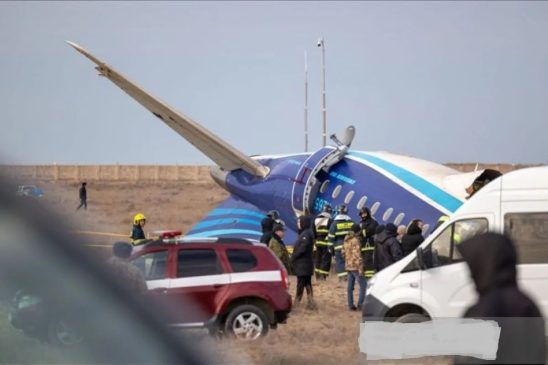 Picu Spekulasi, Sejumlah Lubang di Puing Pesawat Azerbaijan Airlines