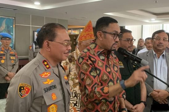 Polri Mutasi 734 Pati dan Pamen