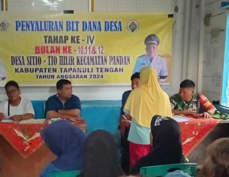 Babinsa Koramil 03/Pandan Lakukan Kegiatan Pendampingan Pemberian BLT