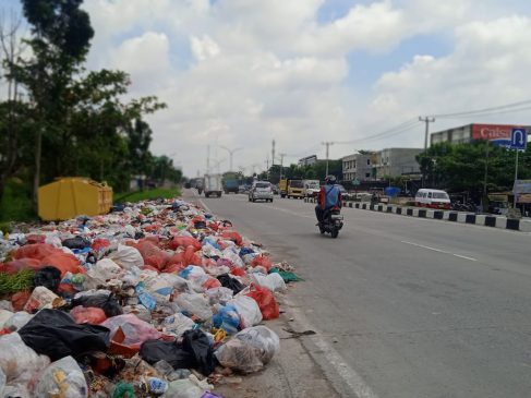 DLHK Pekanbaru Warning PT.EPP Segera Atasi Tumpukan Sampah