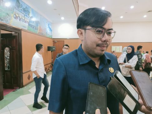 Ginda Burnama Pertanyakan Ketidakhadiran KPU dan Gubri Terpilih pada Paripurna