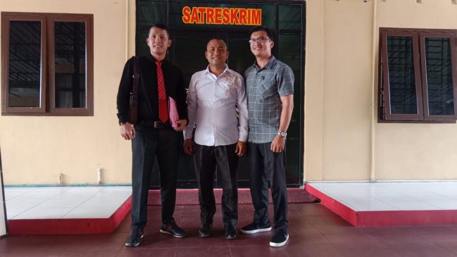 Bersama Kuasa Hukumnya, Famoni Gulo Kembali Datangi Polres Tapteng Terkait Kasus Penganiayaan 