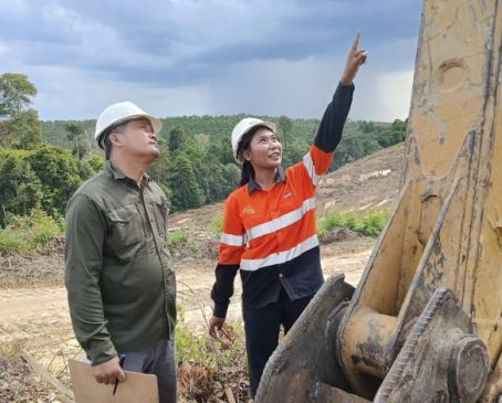 Dibalik Kemudi Excavator: Kisah Para Wanita Pionir di RAPP