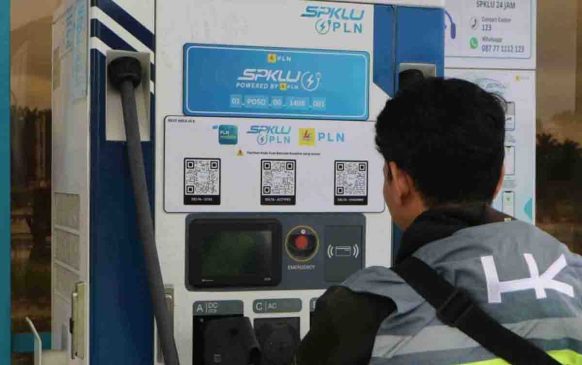 Rest Area Tol Pekanbaru Kini Sudah Dilengkapi SPKLU untuk Kendaraan Listrik