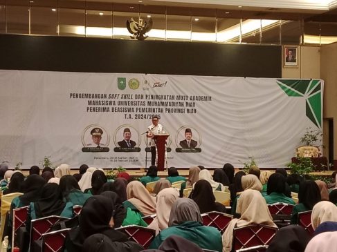 Mahasiswa Umri Penerima Beasiswa Pemprov Riau Ikuti Pelatihan