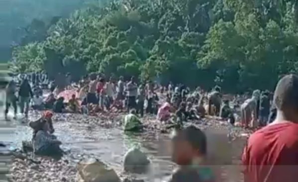 Masyarakat Sibolga dan Tapteng Gelar Tradisi Mandi Balimo-Limo Menyambut Ramadhan