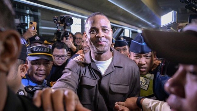 Kluivert, Pastoor, Vanenburg dan Landzaat Sudah Berada di Jakarta