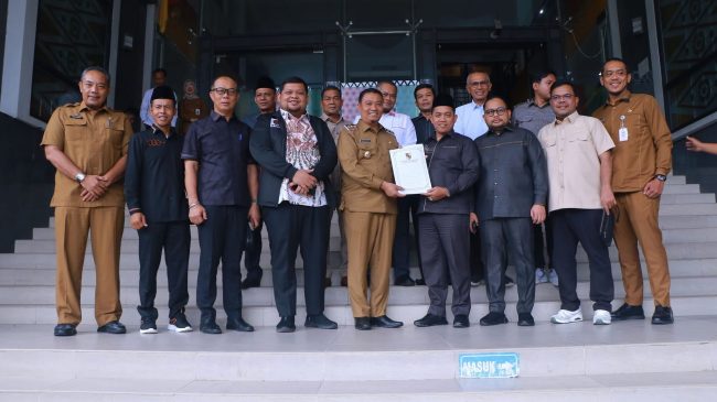 Wakil Walikota Pekanbaru Laporkan Berbagai Masalah ke Pimpinan DPRD