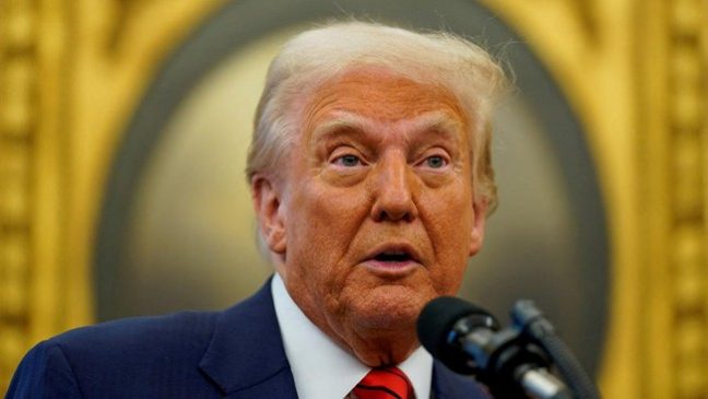 Trump PHK Massal Ribuan Pegawai Pemerintah AS
