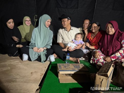 Wali Kota Pekanbaru Kembali Cek Korban Banjir ke Tenda Pengungsian