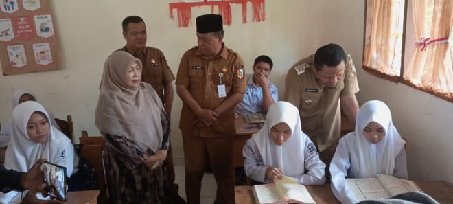 Sidak ke Sejumlah Sekolah, Walikota Pekanbaru Cek Kecukupan Infrastruktur