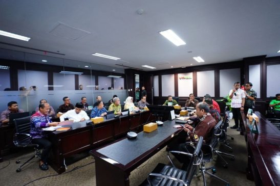 Gubernur Riau Abdul Wahid Pastikan PT Bank Riau Kepri Syariah Gelar RUPS
