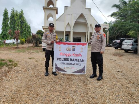 Gelar Minggu Kasih, Polsek Rambah Patroli Kemanaan di Dua Tempat Ibadah