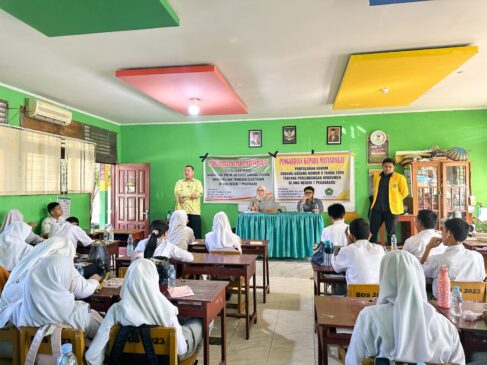 Penyuluhan Hukum FH Unilak di SMA Negeri 7 Pekanbaru