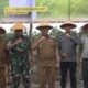 Bupati Inhil Lakukan Tanam Perdana Padi Gogo di Lahan Sawit Program PSR