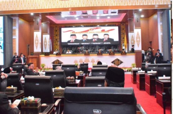 Ketua DPRD Pekanbaru Pimpin Rapat Paripurna ke-1 Masa Persidangan ke-II