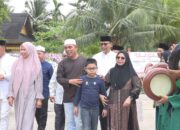 Tiba di Inhil, Bupati Herman dan Wabup Yuliantini Disambut Adat Melayu dan Doa Restu
