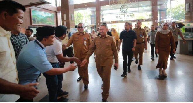 Gubernur Riau Tinjau RSUD Arifin Achmad, Pastikan Pelayanan Kesehatan Terbaik
