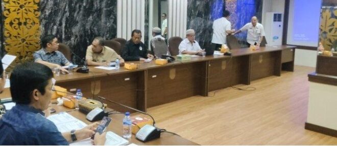 DPRD Pekanbaru Sepakati Penghentian Pembangunan Swalayan di Jalan Sudirman
